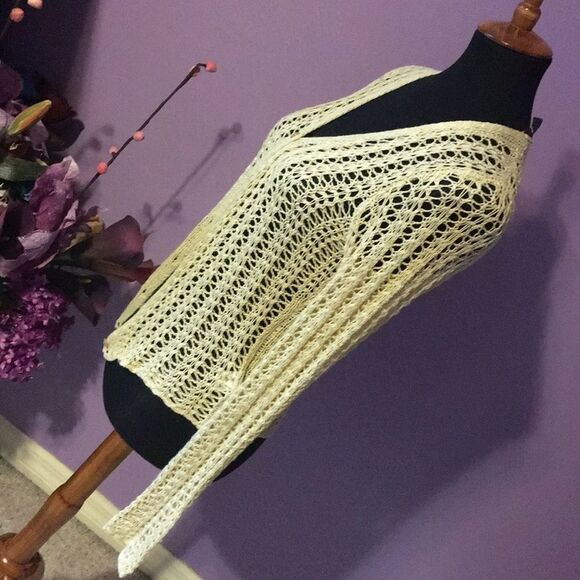 Evelyn & Arthur Crocheted cardigan size medium. NWT - Picture 6 of 10